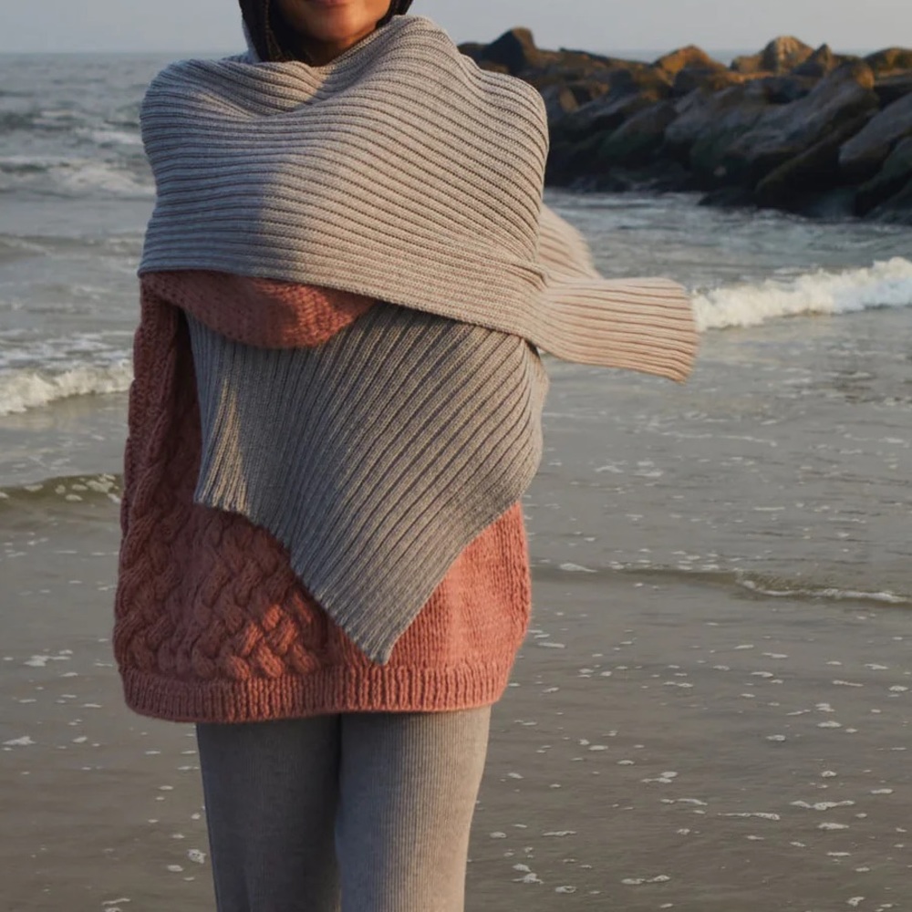 Zara Wool Fine Knit Grey Ribbed Oversized Scarf/Wrap